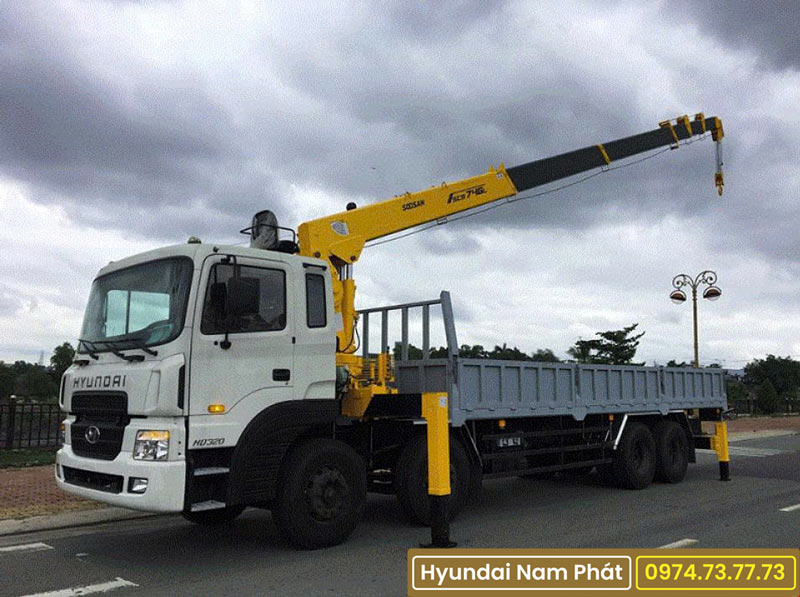 Xe Tải Hyundai 4 Chân HD320 Gắn Cẩu Soosan 7 Tấn SCS746L Hàn Quốc